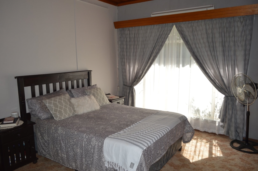 8 Bedroom Property for Sale in Wilkoppies North West
